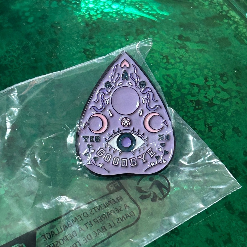 Magical ouija pin ✨